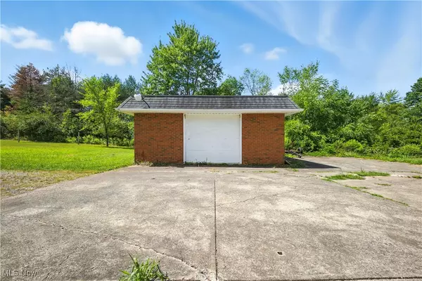 Canfield, OH 44406,10364 Leffingwell RD