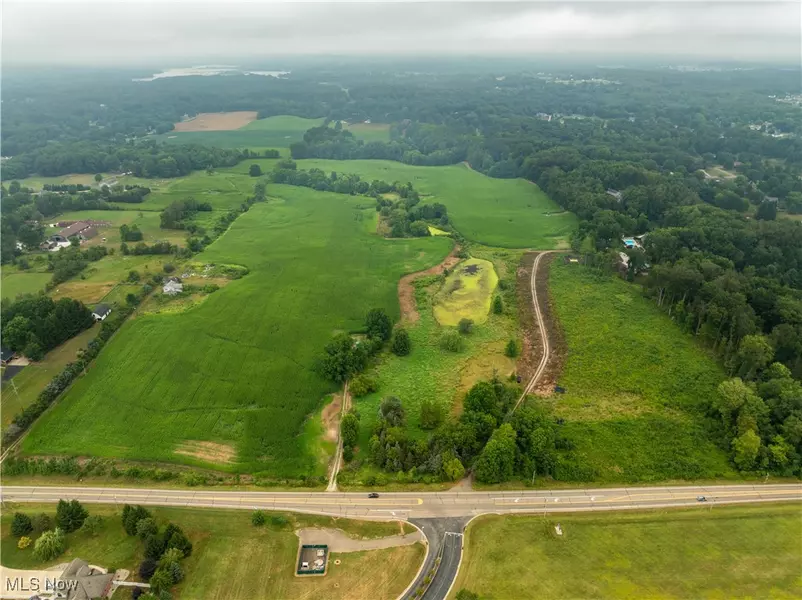 8785 Strausser ST NW, Massillon, OH 44646