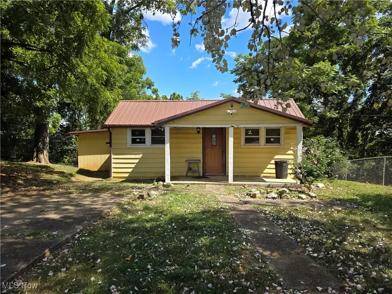 1405 Ridgeway AVE, Parkersburg, WV 26101