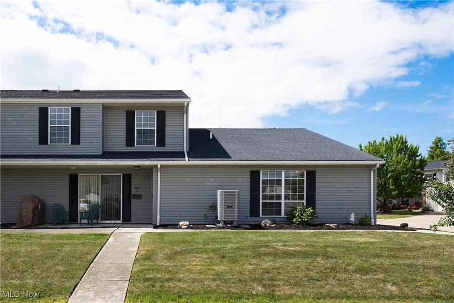 6883 Colonial DR #B, Mentor, OH 44060