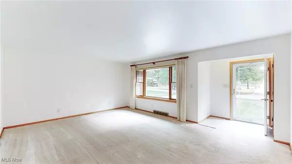 Tallmadge, OH 44278,527 Spring Grove DR