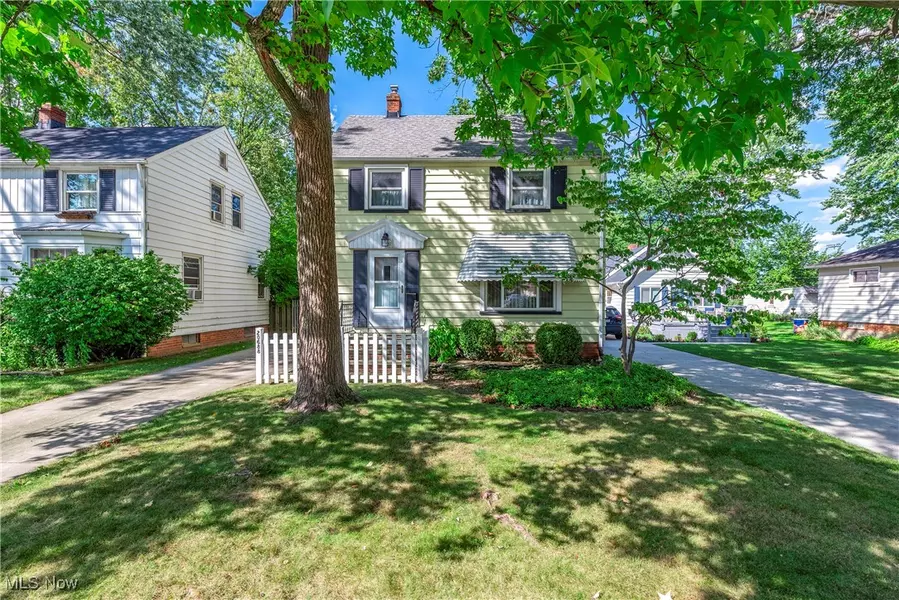 20688 Belvidere AVE, Fairview Park, OH 44126