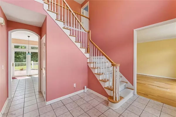 Cuyahoga Falls, OH 44223,708 Dominic DR