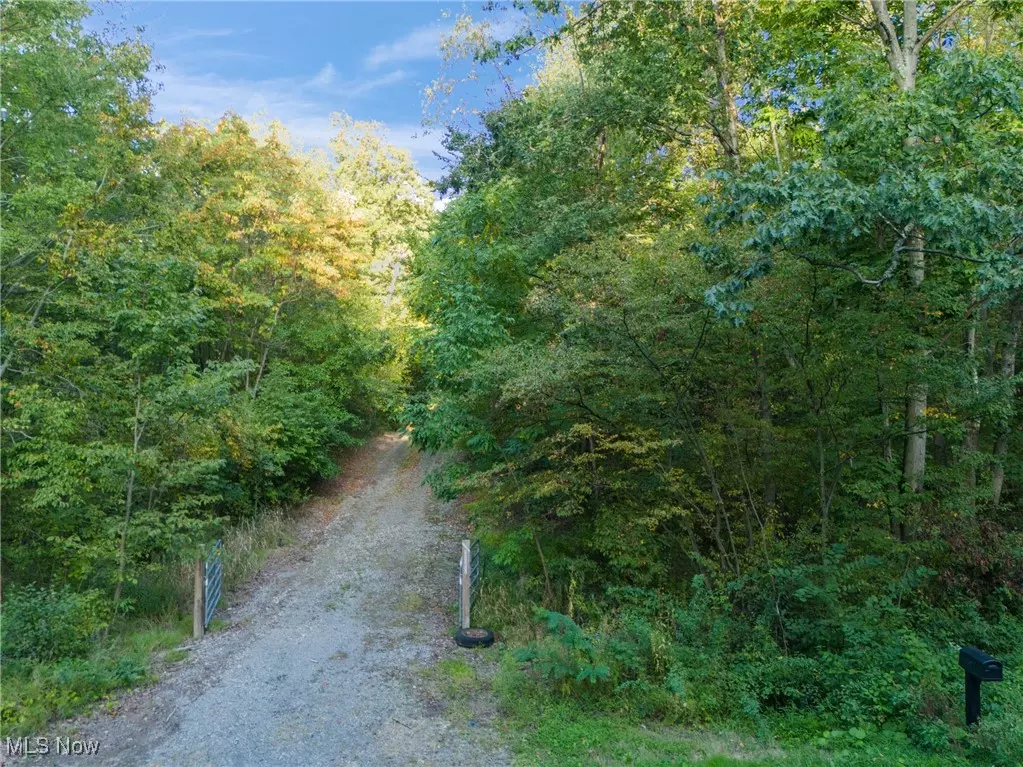 Lake Milton, OH 44429,1135 N Mahoning Portage Co Line RD