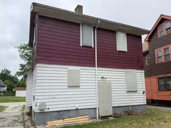 Cleveland, OH 44112,1677 Hillview RD