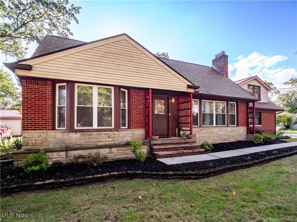 Westlake, OH 44145,2549 Canterbury RD