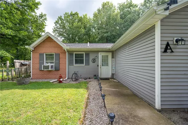 Warren, OH 44481,5546 Shaffer RD NW #A & B