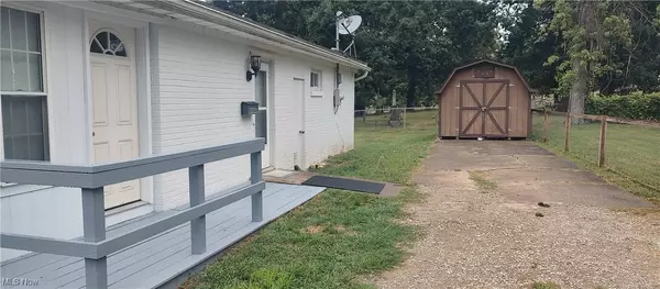 Coshocton, OH 43812,624 Cemetery ST