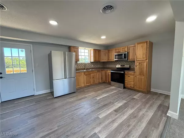 Davisville, WV 26142,1068 Poplar ST