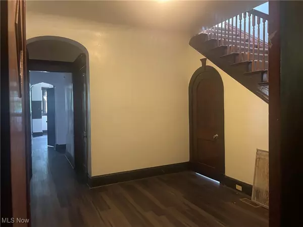 Cleveland, OH 44106,1420 Ansel RD