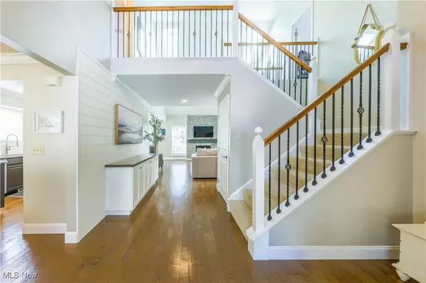 Avon, OH 44011,1462 Hollow Wood Lane LN