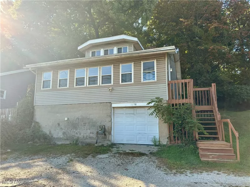 2258 Mogadore RD, Akron, OH 44312