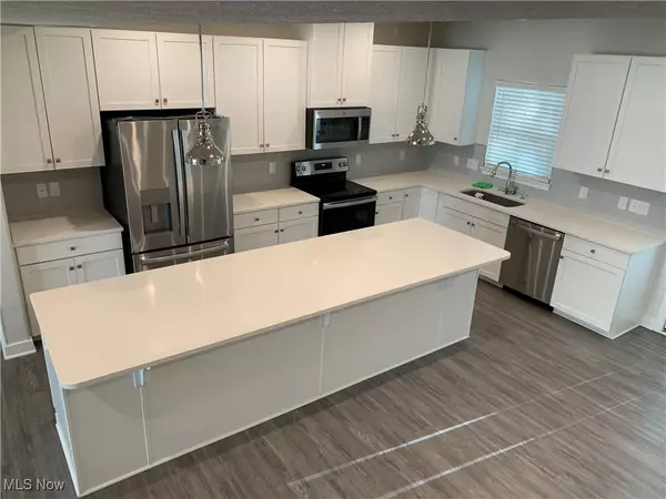 Avon, OH 44011,1480 Chenin RUN