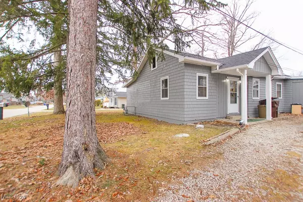 1174 Bryce AVE, Aurora, OH 44202