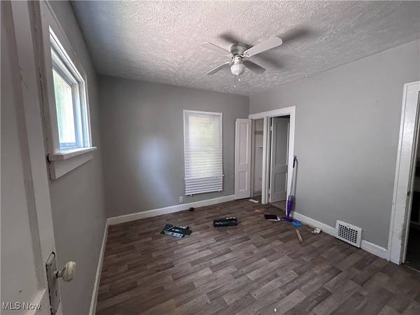 Cleveland, OH 44105,13001 Ferris AVE