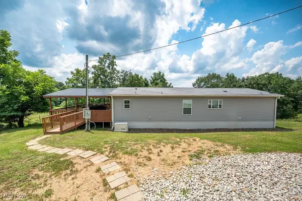 Elizabeth, WV 26143,560 Wine RD