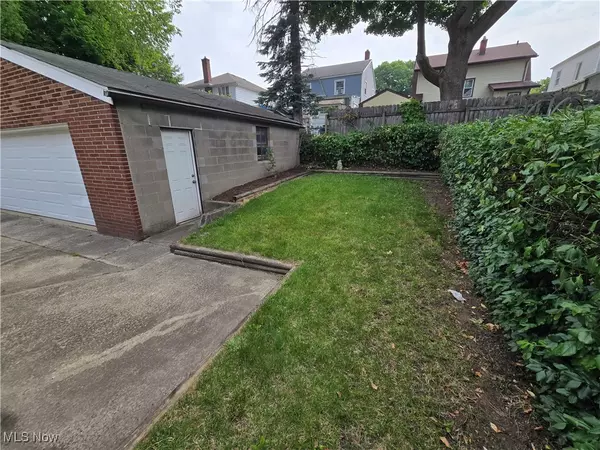 Akron, OH 44310,Address not disclosed