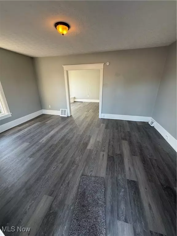 Canton, OH 44703,1005 Dewalt AVE NW