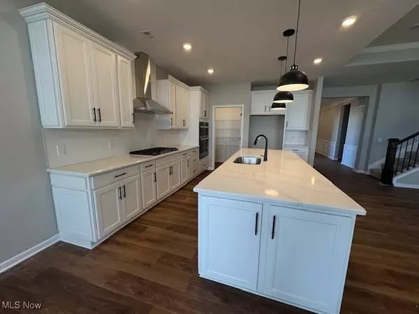 Avon Lake, OH 44012,442 Caravel CT