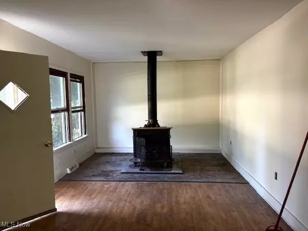 Olmsted Twp, OH 44138,8706 Stearns RD