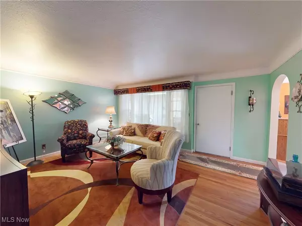 South Euclid, OH 44121,1779 Warrensville Center RD