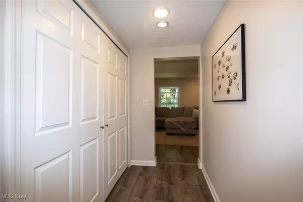 Broadview Heights, OH 44147,10369 Broadview RD