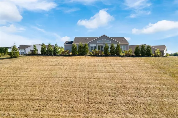 Canton, OH 44721,1544 Gate House ST NE