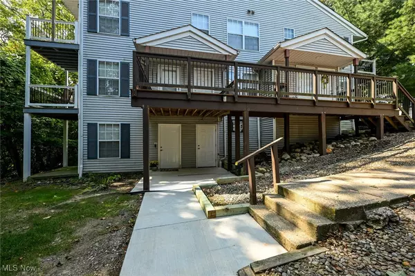 2305 Stoney Run TRL, Broadview Heights, OH 44147