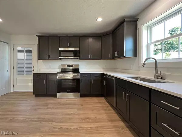 Shaker Heights, OH 44120,3641 Menlo RD