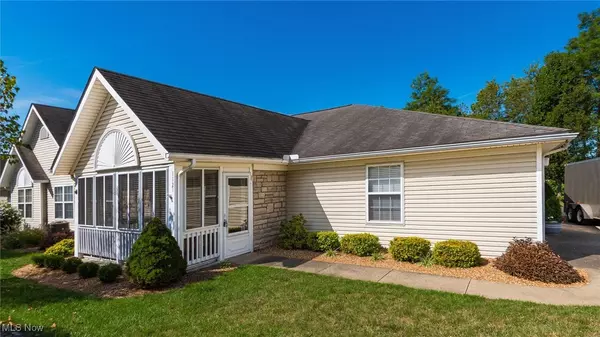 1121 Chatham DR, Zanesville, OH 43701