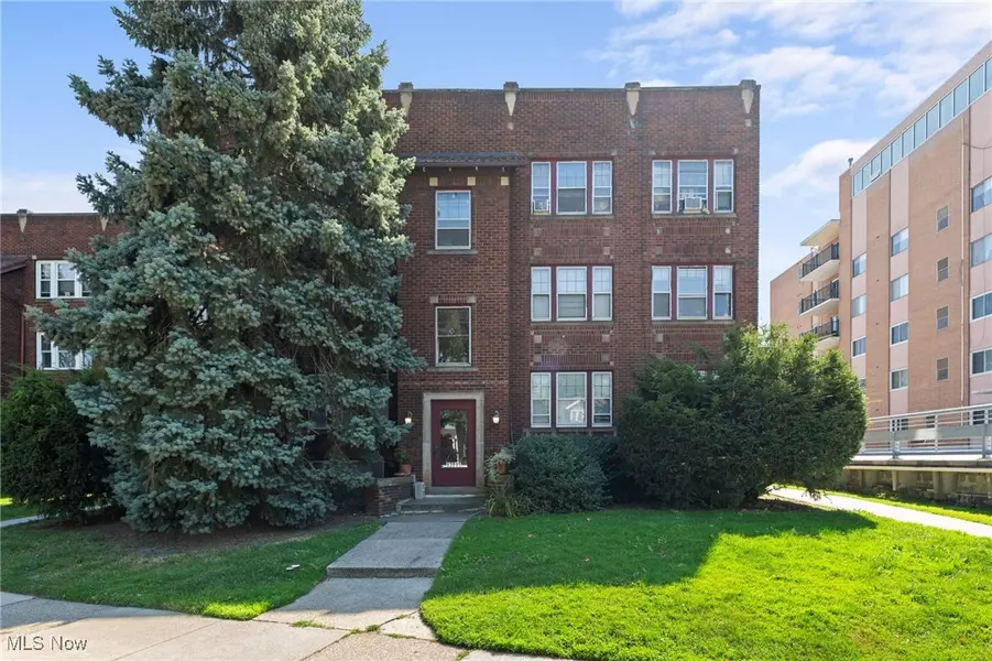 12015 Clifton BLVD, Lakewood, OH 44107