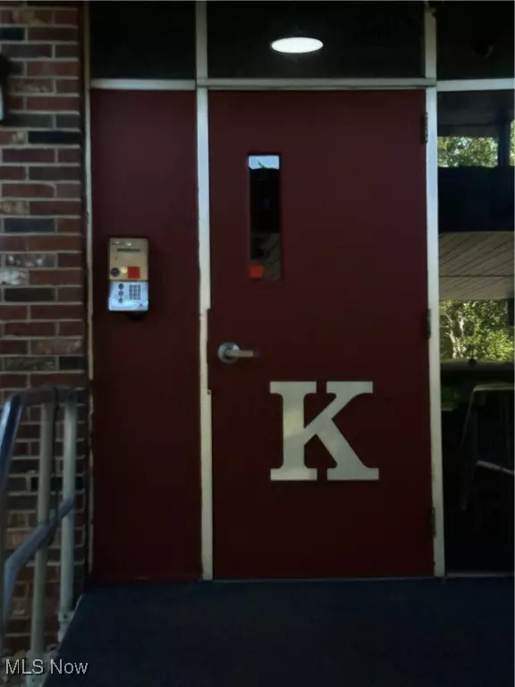 Warren, OH 44483,3060 N River RD NE #K15