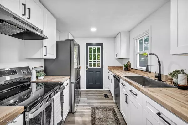 Garrettsville, OH 44231,8210 Maple AVE