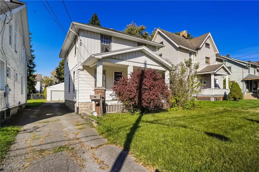 40 Manchester AVE, Youngstown, OH 44509