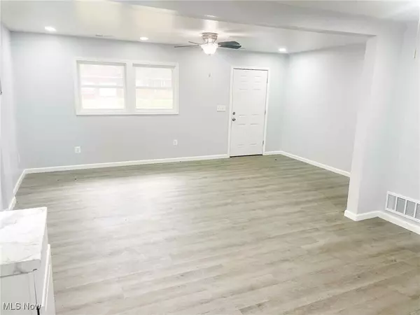 Lorain, OH 44052,1738 W 21st ST