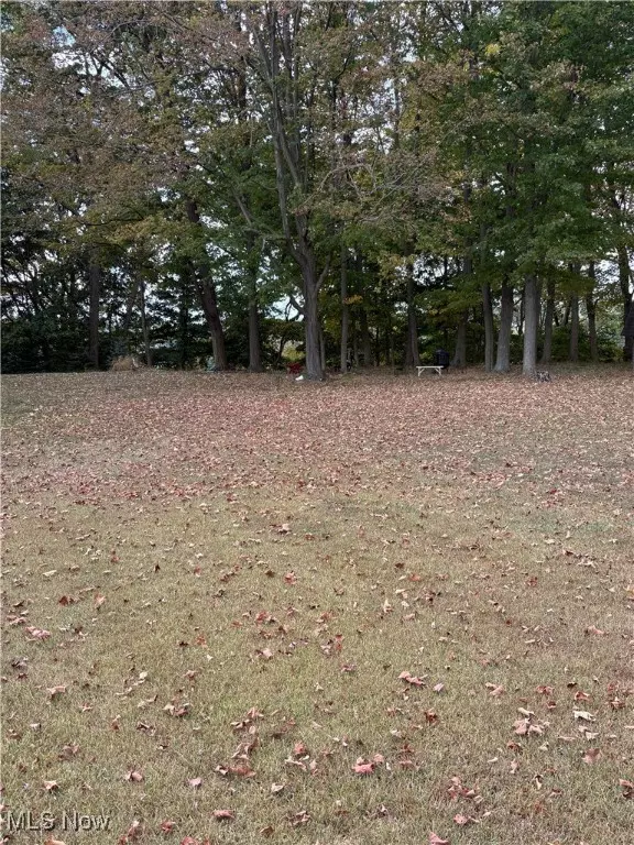 New Cumberland, WV 26047,953 SHADY GLEN RD