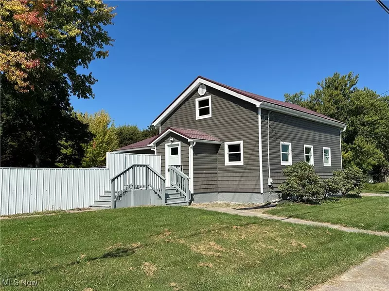 5051 Center RD, Conneaut, OH 44030