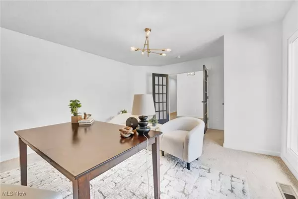 Strongsville, OH 44149,21359 Briar Bush Ln LN