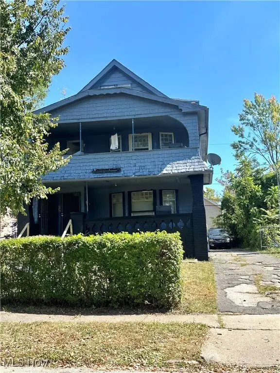 Cleveland, OH 44120,3377 E 132nd ST