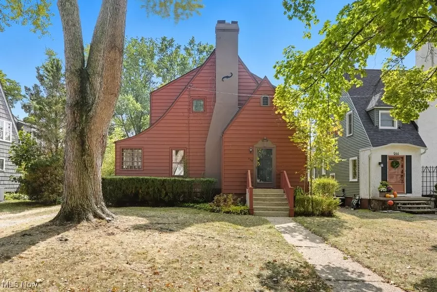 936 Chestnut BLVD, Cuyahoga Falls, OH 44221