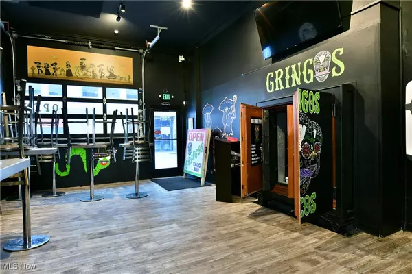 Youngstown, OH 44503,24 N Phelps ST