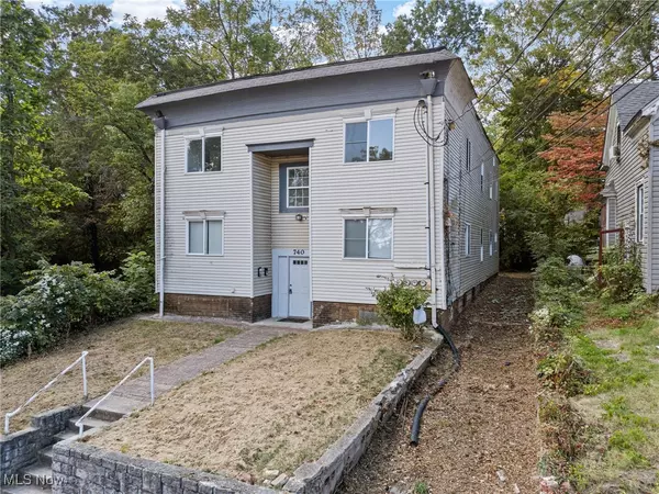 740 Fern ST #1, Akron, OH 44307