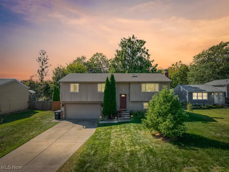 786 Pepperwood DR, Brunswick, OH 44212