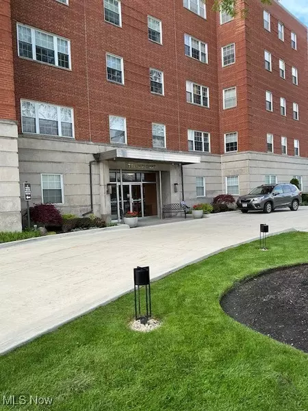 18975 Van Aken BLVD #407, Shaker Heights, OH 44122