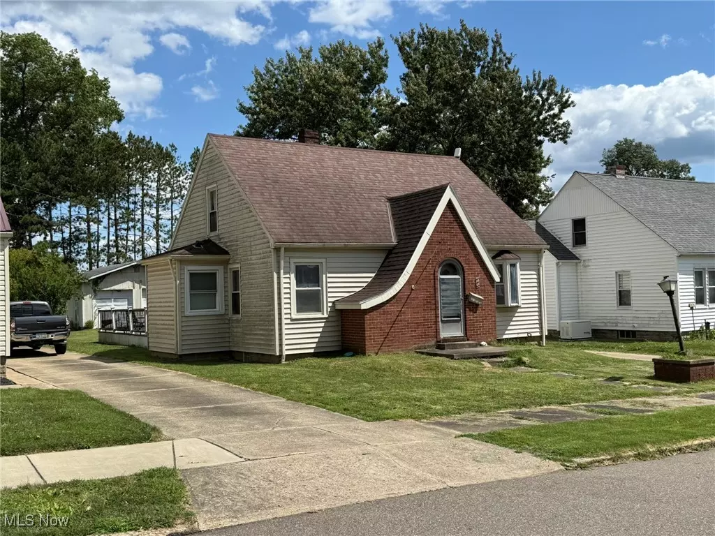 Newcomerstown, OH 43832,145 Chapman AVE