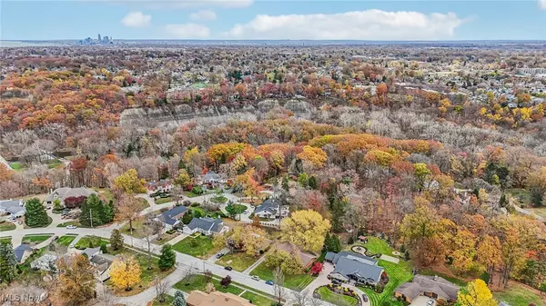 Fairview Park, OH 44126,4139 W Valley DR