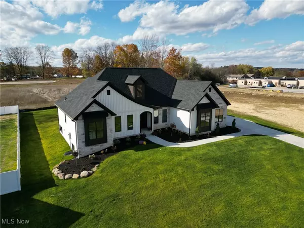 Canal Fulton, OH 44614,542 Lakewood DR E