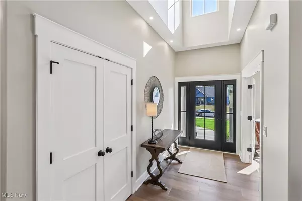 Canal Fulton, OH 44614,542 Lakewood DR E