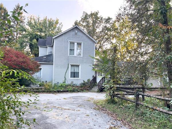 Lowellville, OH 44436,825 Youngstown Lowellville RD