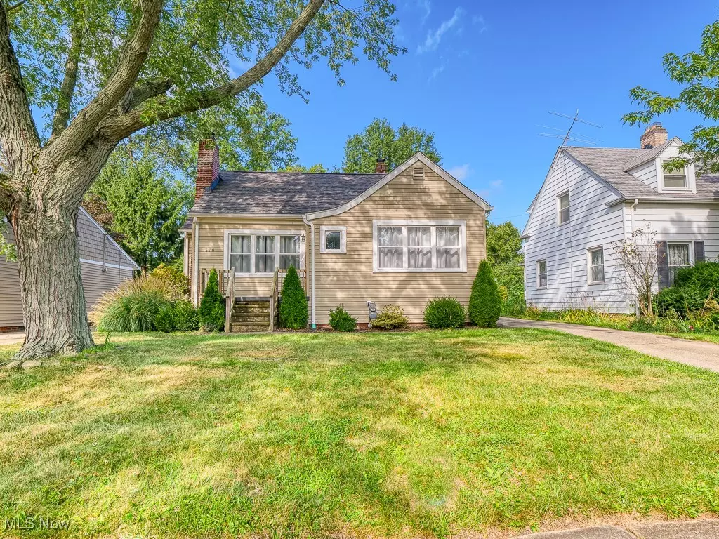 Bay Village, OH 44140,570 Juneway DR